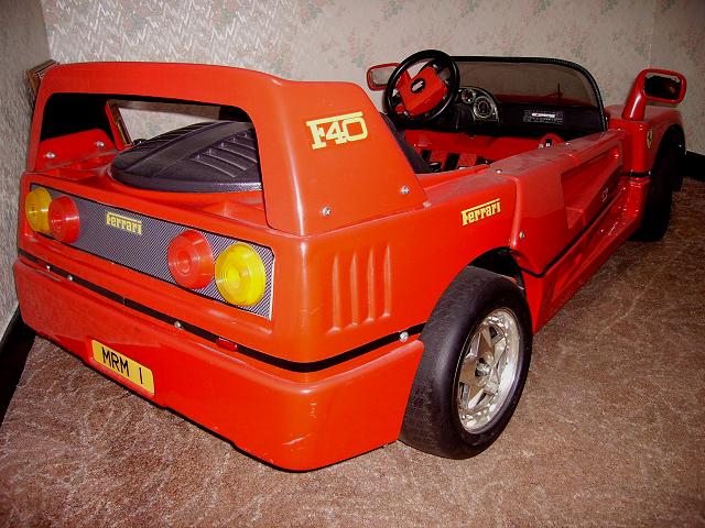 Ferrari F40 - Photo Six